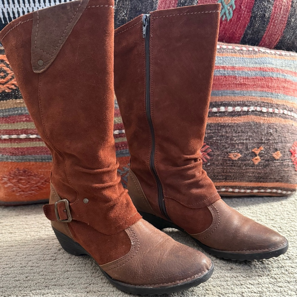 Taos Footwear Brown Heeled Boots